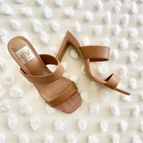 DV by Dolce Vita Shoes - | dv by dolce vita • selsta textured open toe heel • size 6 |